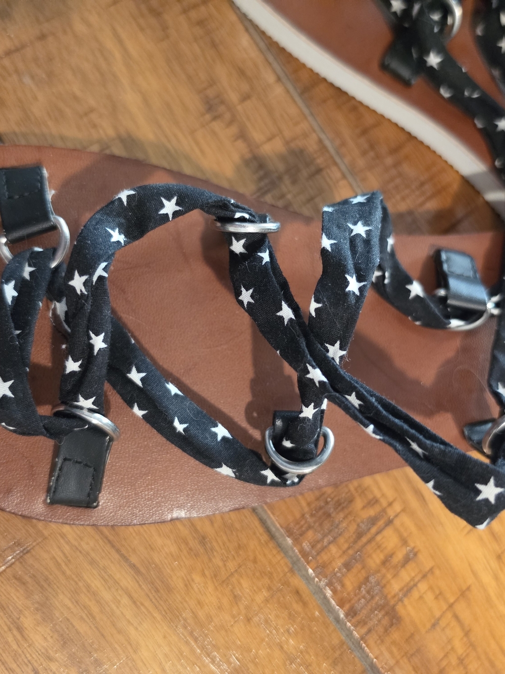 American Eagle Outfitters Black Star-Print Strappy Tie Up Leg Sandals